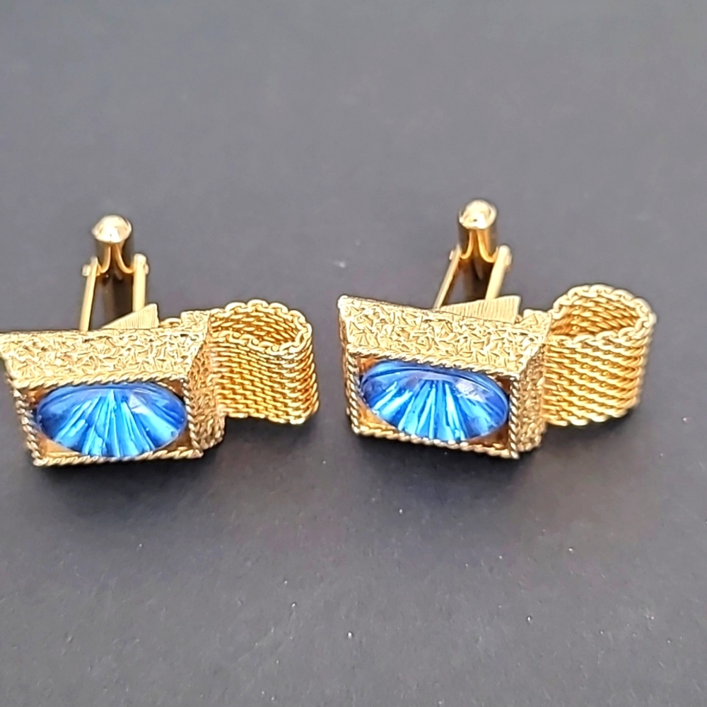 Vintage set of Goldstone and value stones mesh wraparound cufflinks